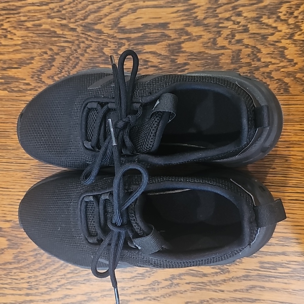 Kids Adidas Triple Black Running Shoes - Picture 4 of 4